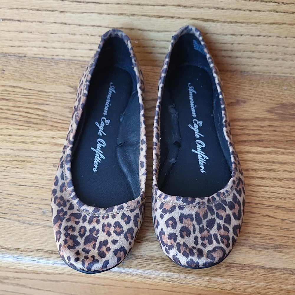 🍎FIRM!💜American Eagle Cheetah Print Flats